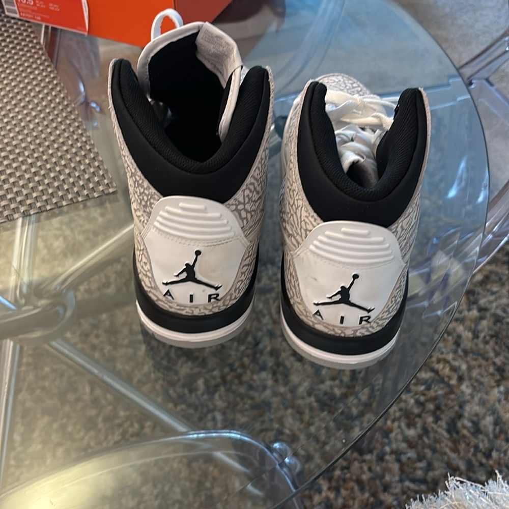 Nike - Picture 3 of 6
